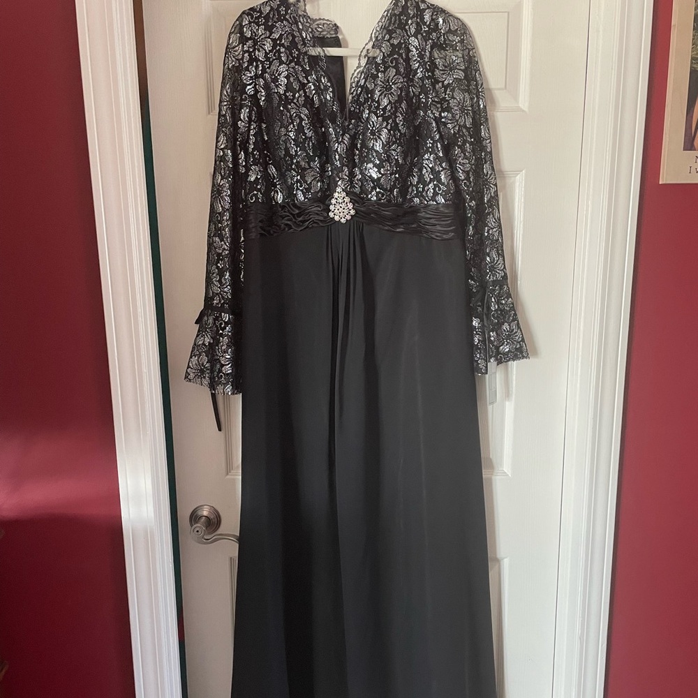 Mother of the Bride dresses 2 long ,1 mid leg ,they fit 16-18 comfortably